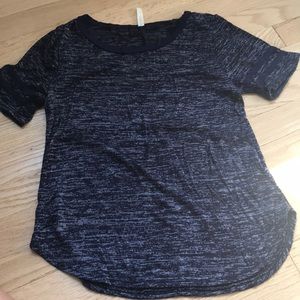 Atticute navy t-shirt